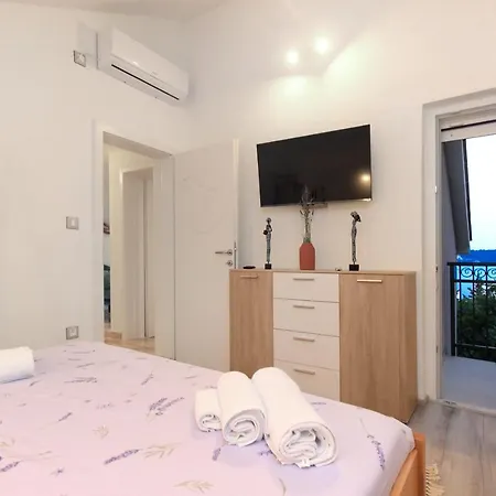Holiday home Luka Razanj