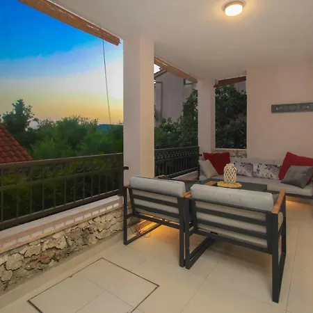 Luka Holiday home *